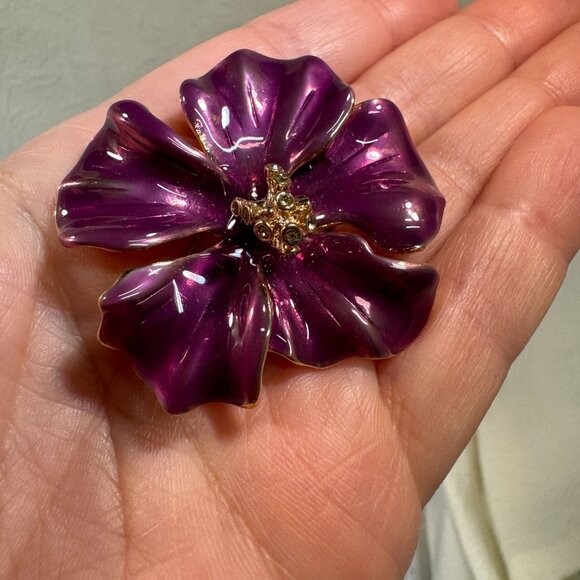 Purple Enamel Hibiscus Flower Brooch Pin 3D Rhinestones - Picture 2 of 6